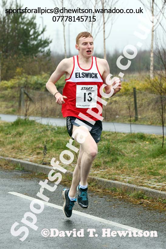 Mens relay, Elswick Harriers Relays, Newburn, Newcastle. Photo: David T. Hewitson/Sports for All Pics